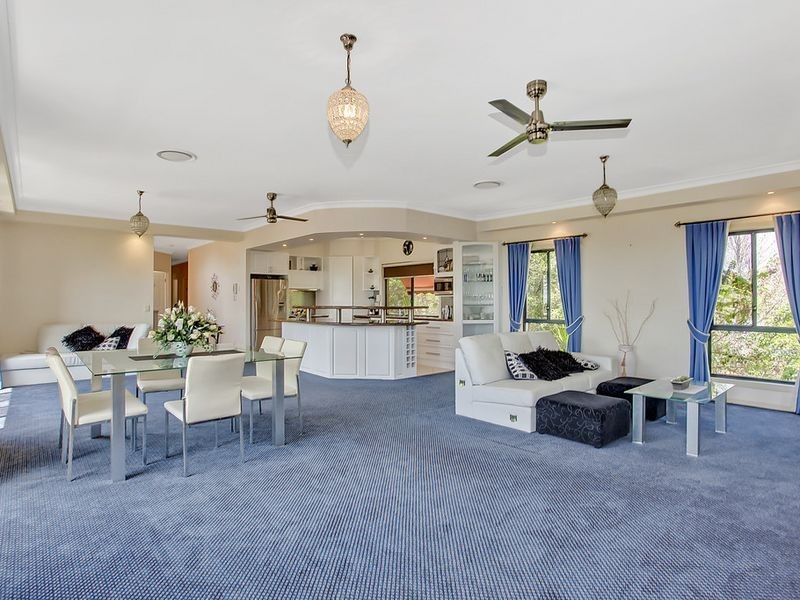 55 Armstrong Way, Highland Park QLD 4211