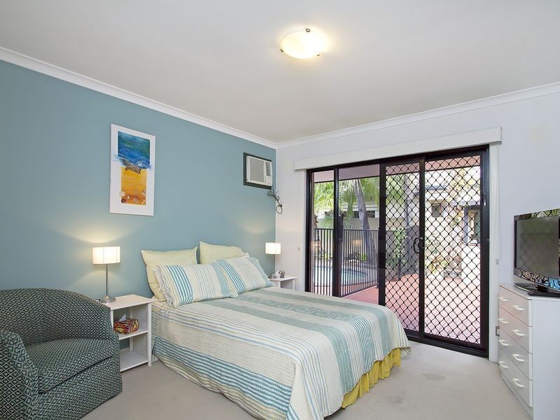 14 The Crescent, Ashmore QLD 4214