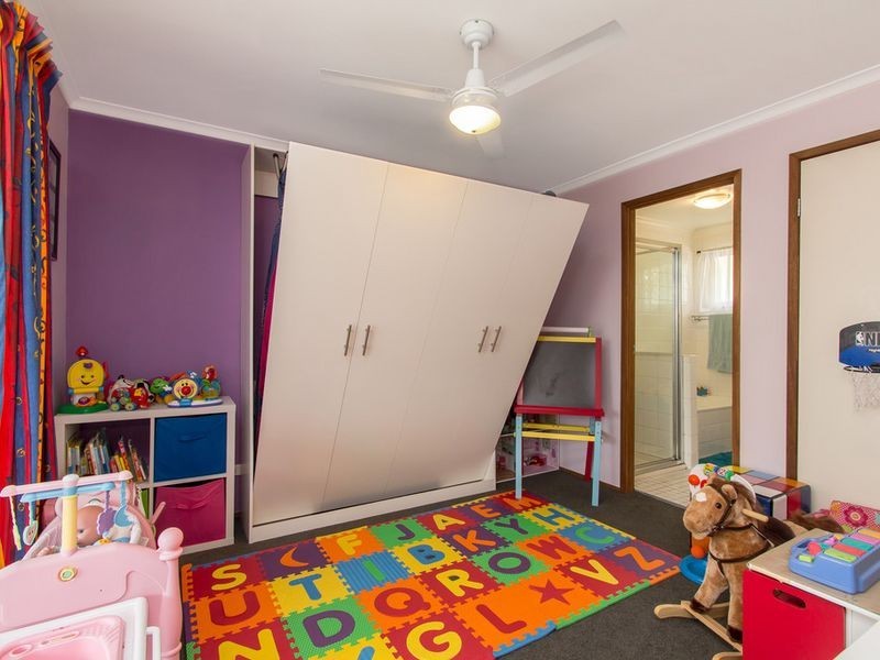 10 Sue Court, Highland Park QLD 4211