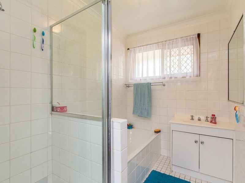 10 Sue Court, Highland Park QLD 4211