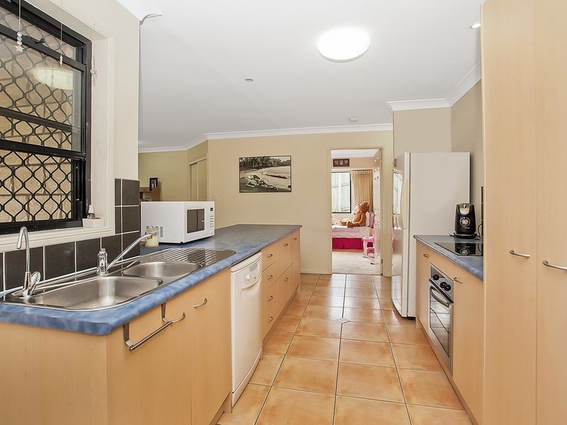 81 Paddington Drive, Carrara QLD 4211