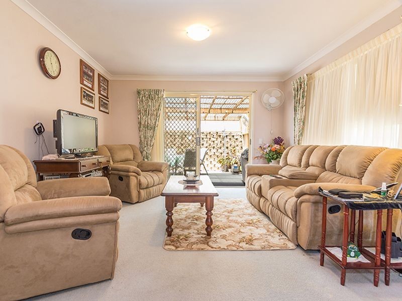 2/3 Kowhai Place, Nerang QLD 4211