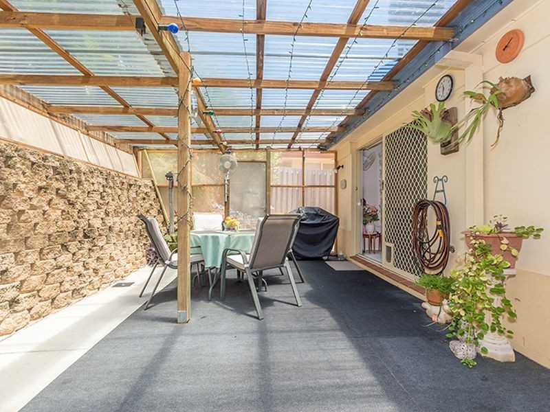 2/3 Kowhai Place, Nerang QLD 4211