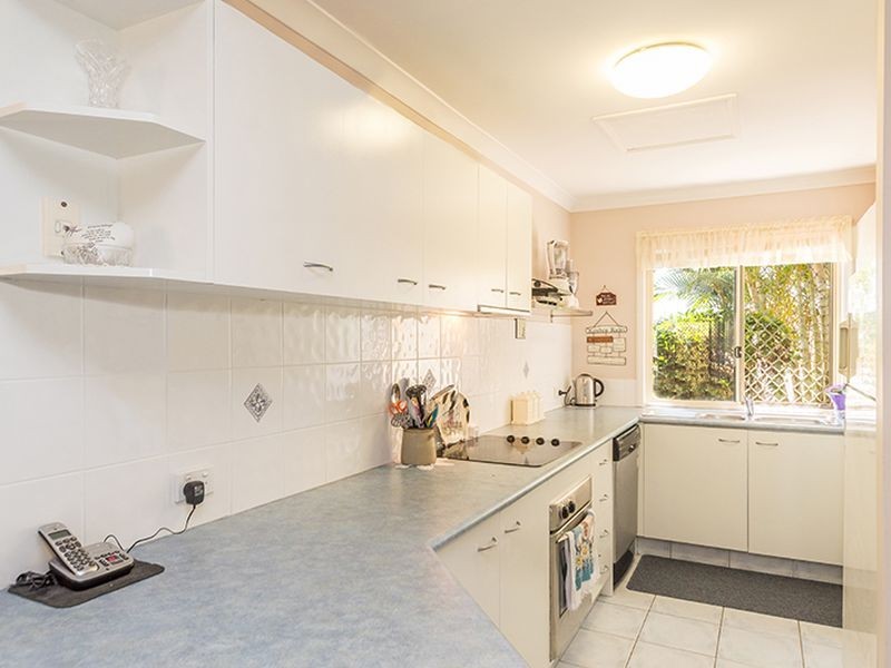 2/3 Kowhai Place, Nerang QLD 4211