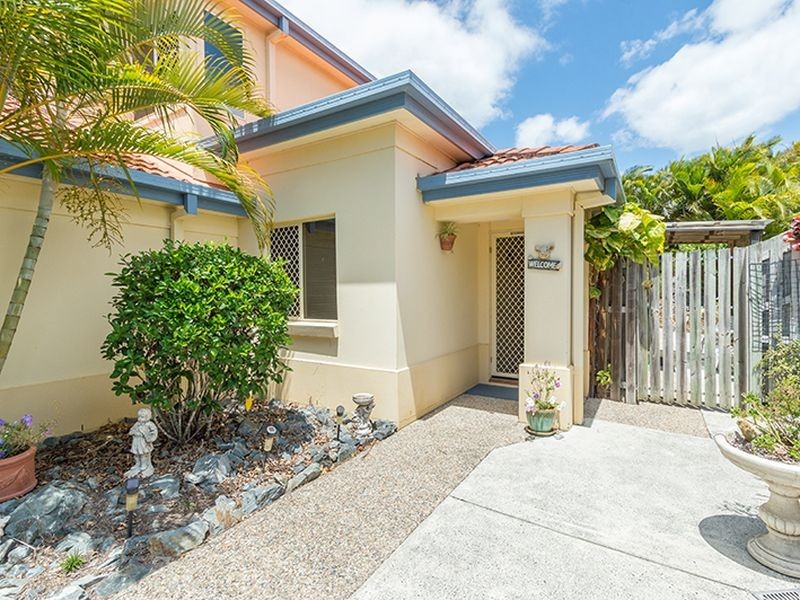 2/3 Kowhai Place, Nerang QLD 4211