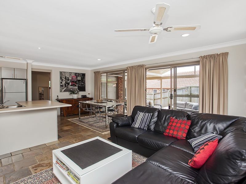 3 Elsemore Court, Carrara QLD 4211