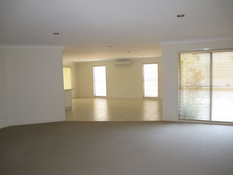 4 Fantail Court, Gilston QLD 4211