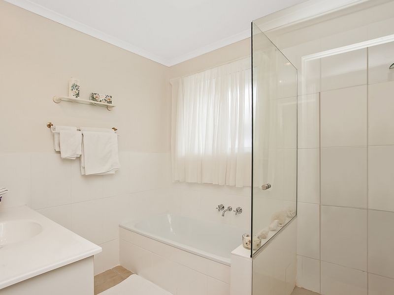 44 Hastings Crescent, Carrara QLD 4211