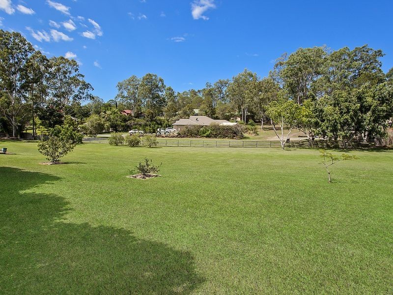 5 Birdlife Court, Nerang QLD 4211