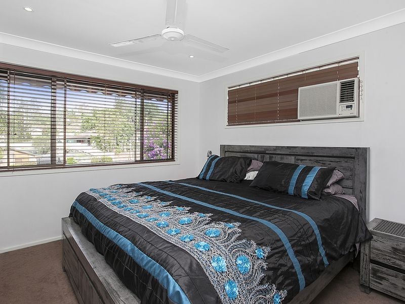 45 Balfour Crescent, Highland Park QLD 4211
