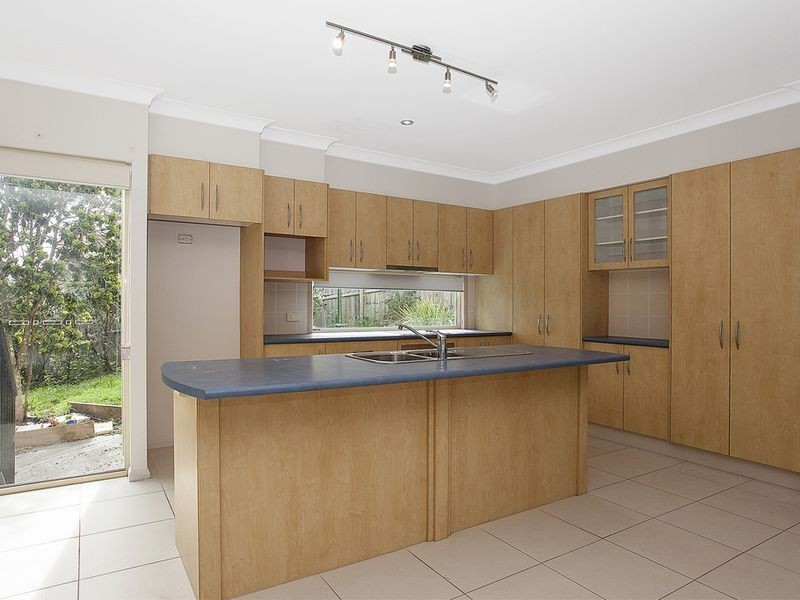 1/84 Paddington Drive, Carrara QLD 4211