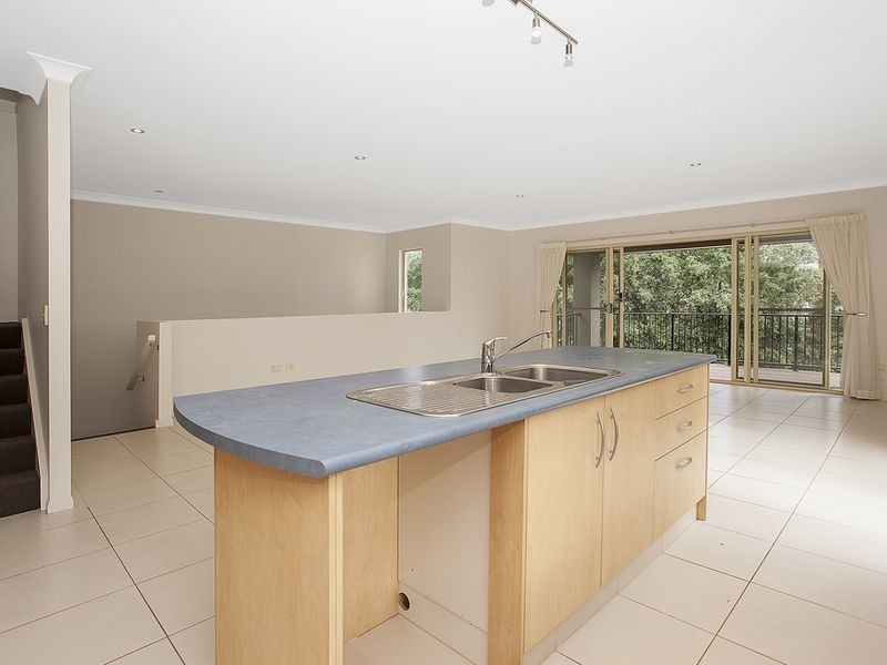 1/84 Paddington Drive, Carrara QLD 4211