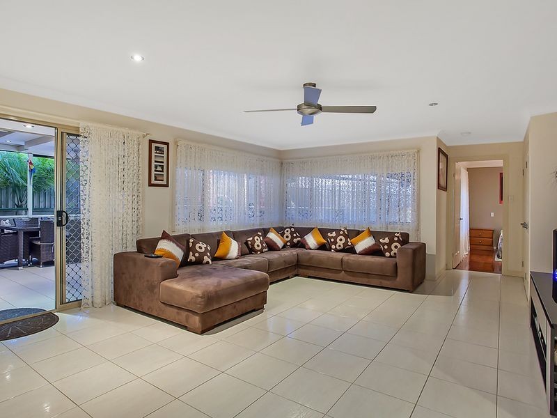 5 Abbey Rose Way, Nerang QLD 4211