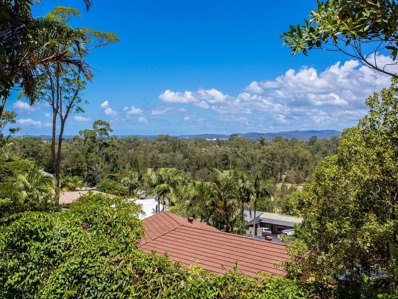 38 Summit Crescent, Carrara QLD 4211