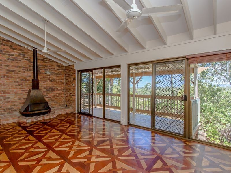 38 Summit Crescent, Carrara QLD 4211