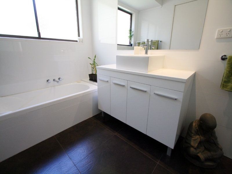 Highland Park QLD 4211