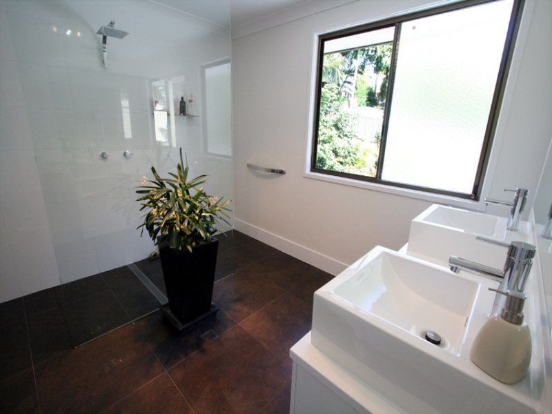 Highland Park QLD 4211