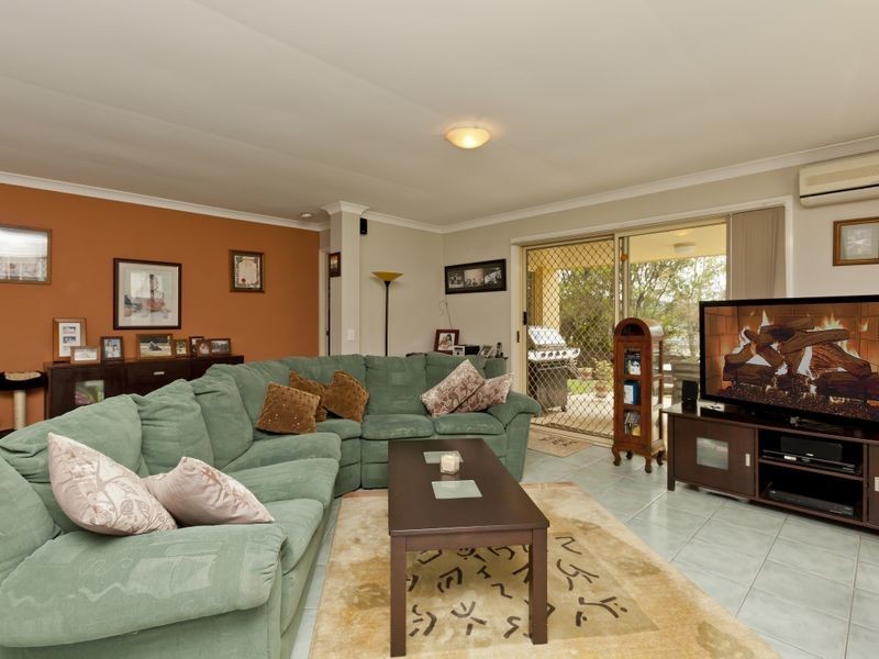 8 Kowhai Place, Nerang QLD 4211