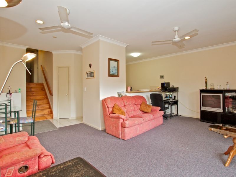 42/130 Plateau Crescent, Carrara QLD 4211