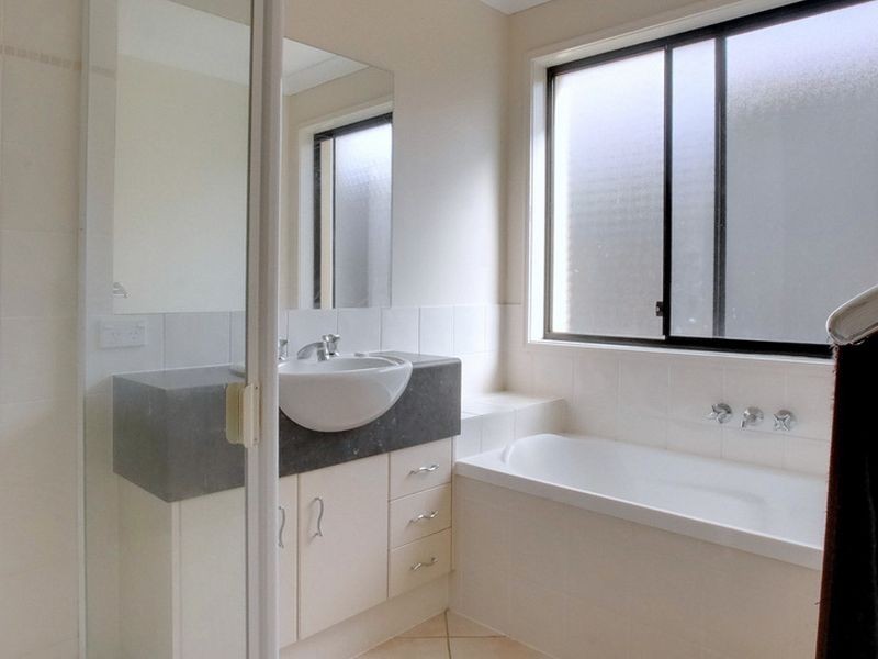 33 Lancelot Crescent, Ormeau QLD 4208