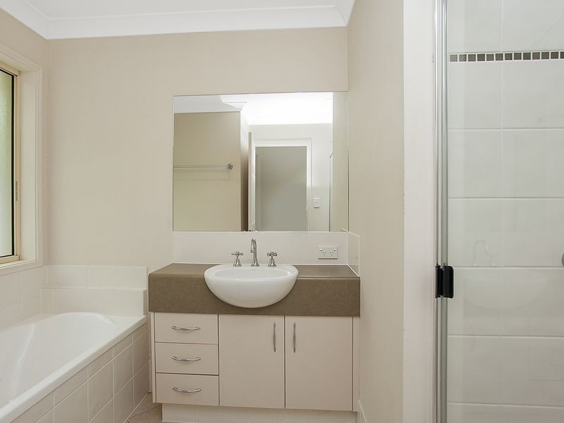 24 Oceanis Avenue, Oxenford QLD 4210