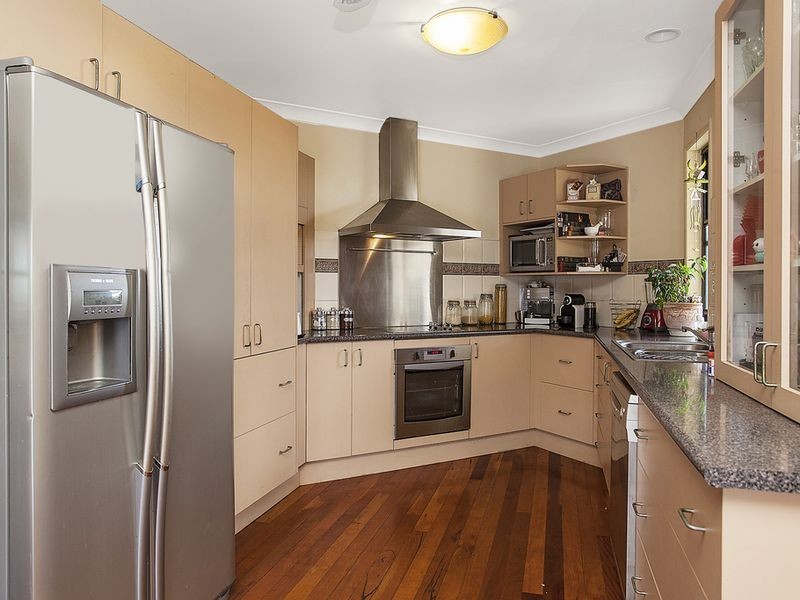 1 Ardrossan Place, Highland Park QLD 4211