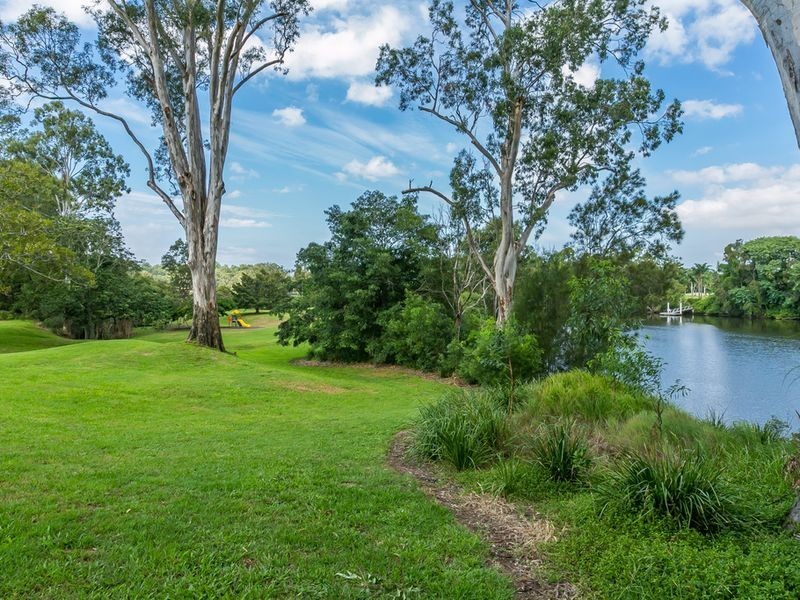 20 Rhiannon Drive, Ashmore QLD 4214