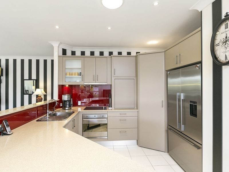 20 Rhiannon Drive, Ashmore QLD 4214
