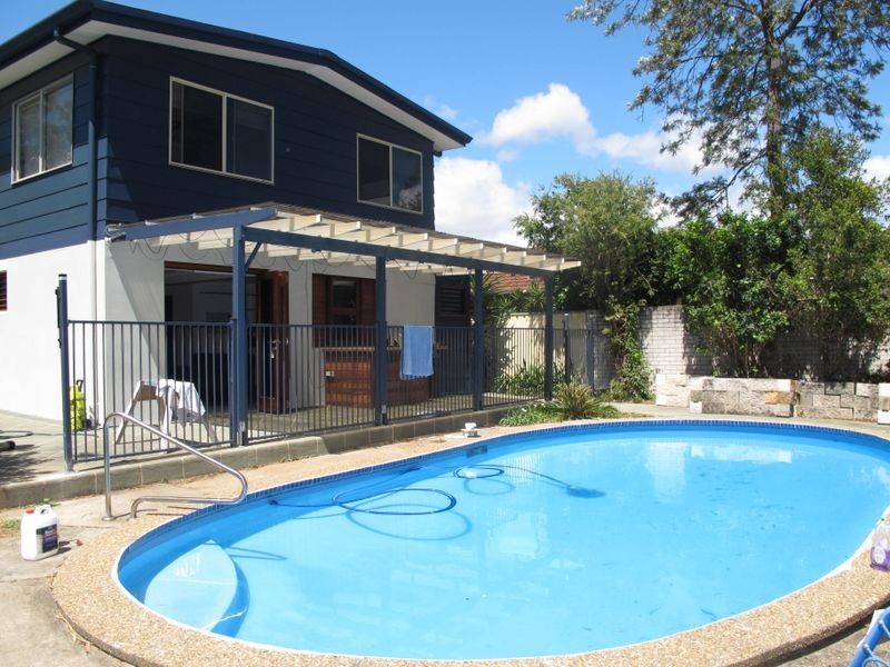 113 Kindra Avenue, Southport QLD 4215