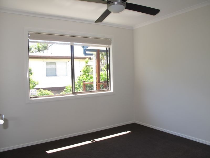 113 Kindra Avenue, Southport QLD 4215
