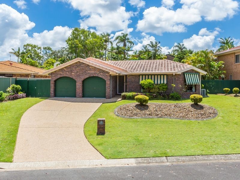 8 Perth Square, Highland Park QLD 4211