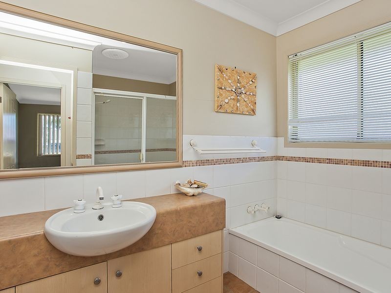 17 Meadow Way, Upper Coomera QLD 4209