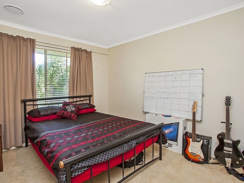 33 Woolmere Street, Carrara QLD 4211
