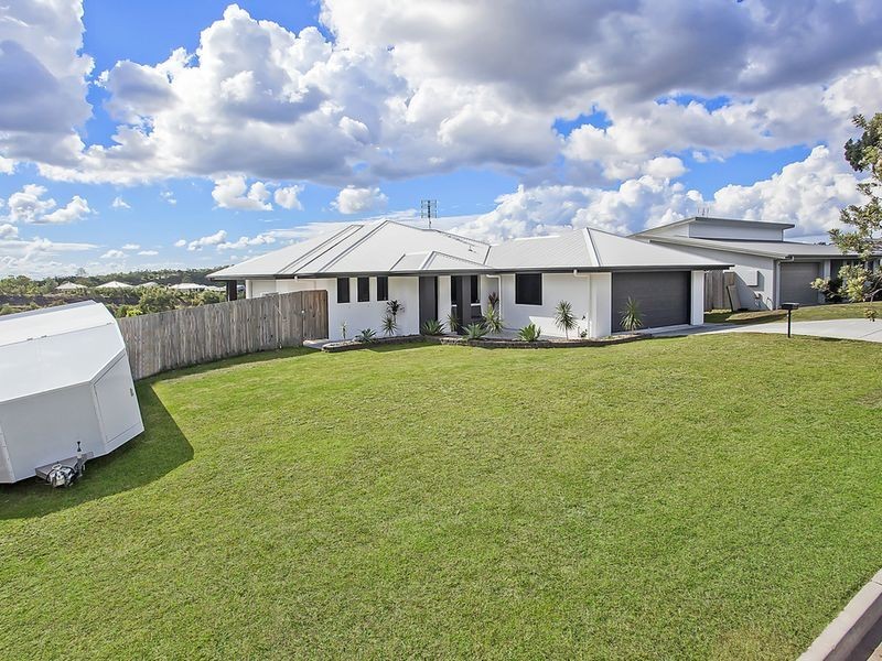 31 Flame Trees Crescent, Maudsland QLD 4210