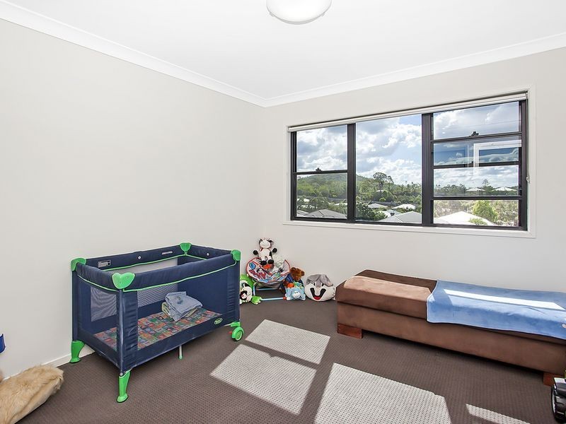 31 Flame Trees Crescent, Maudsland QLD 4210