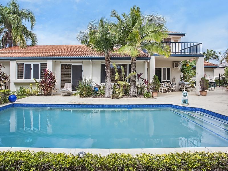 38 Meadowview Drive, Carrara QLD 4211