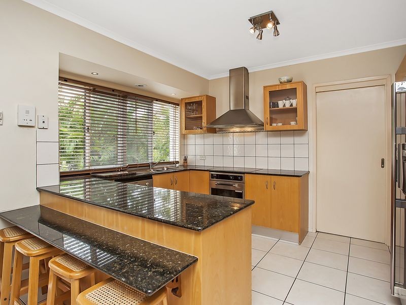 38 Meadowview Drive, Carrara QLD 4211