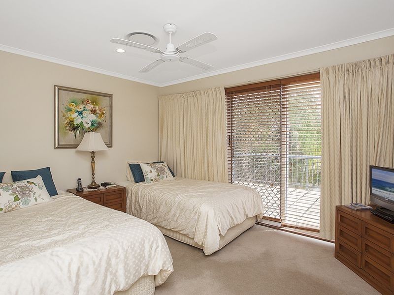 38 Meadowview Drive, Carrara QLD 4211