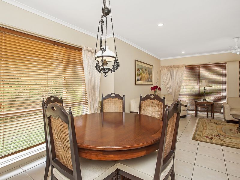 38 Meadowview Drive, Carrara QLD 4211