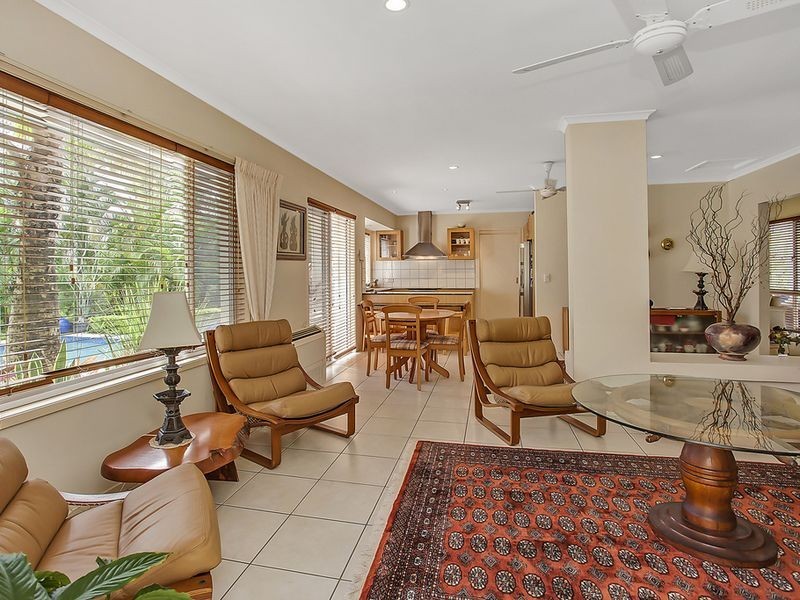 38 Meadowview Drive, Carrara QLD 4211