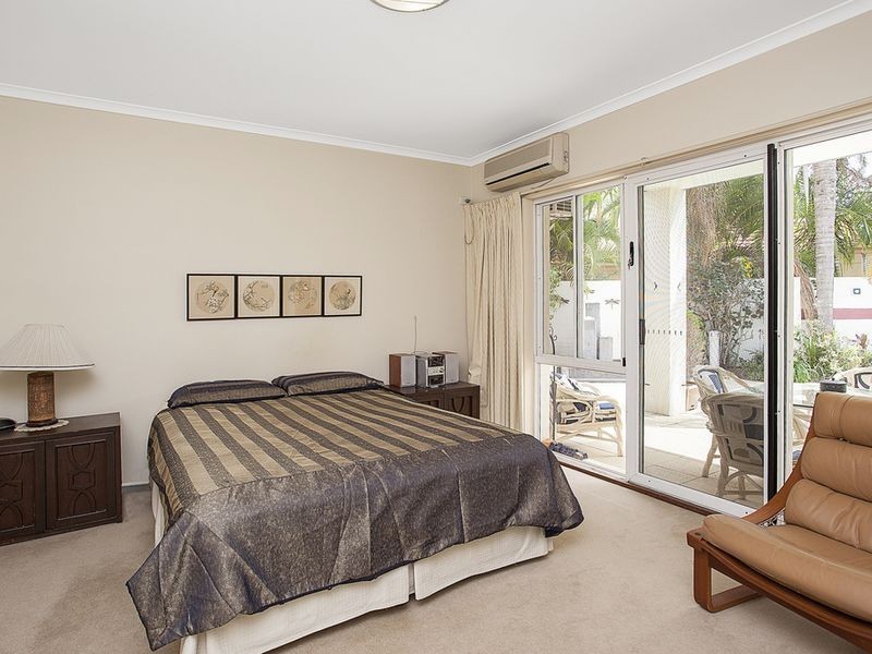 38 Meadowview Drive, Carrara QLD 4211