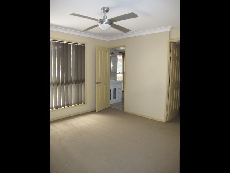 13 Lauder Court, Highland Park QLD 4211