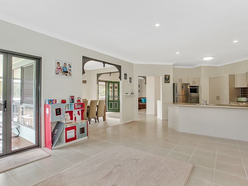 8 Parrot Court, Gilston QLD 4211