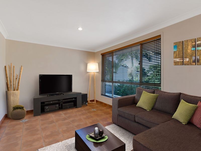 5 Garnet Court, Carrara QLD 4211