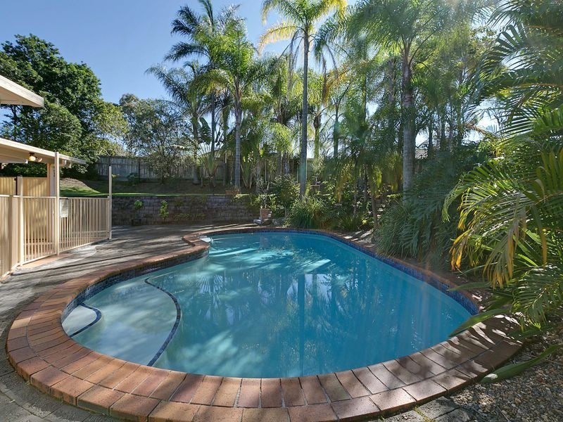 5 Garnet Court, Carrara QLD 4211