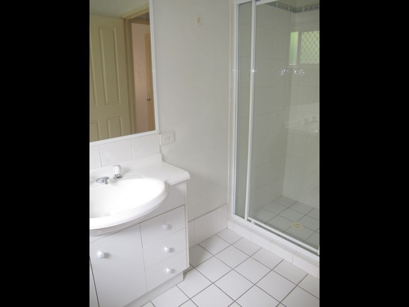 1/80 Paddington Drive, Carrara QLD 4211