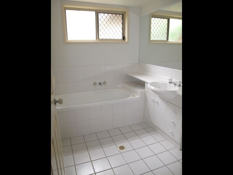 1/80 Paddington Drive, Carrara QLD 4211