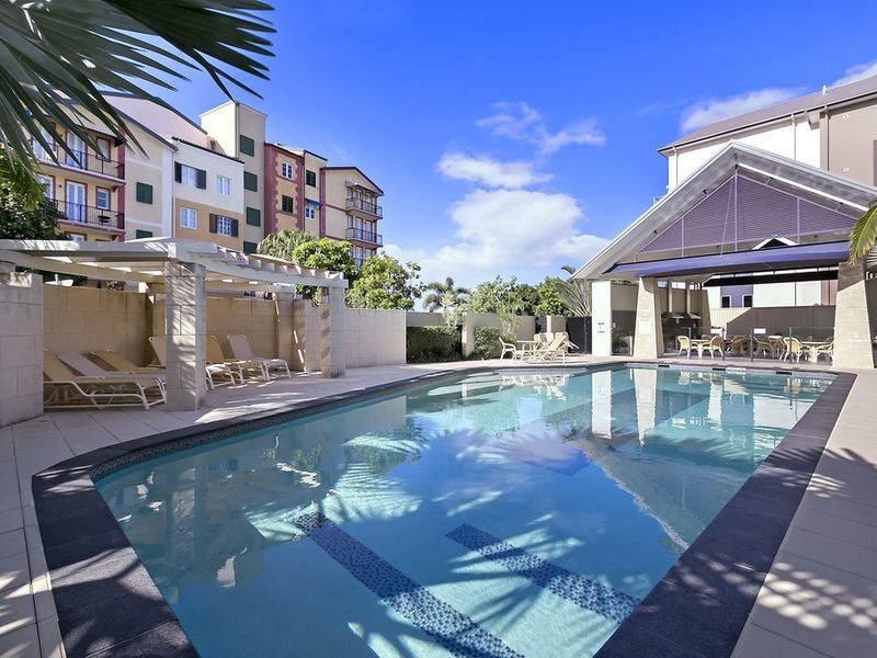 3060 Quay South Drive, Carrara QLD 4211