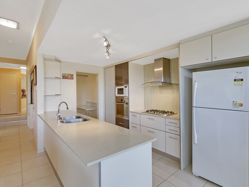 3060 Quay South Drive, Carrara QLD 4211