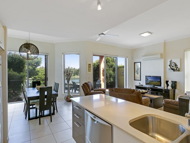 3060 Quay South Drive, Carrara QLD 4211